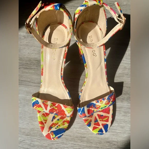 BAMBOO Rampage Colorful Abstract Heels - Picture 2 of 6